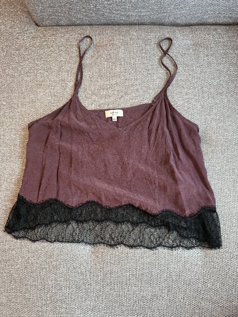 Aritzia Wilfred Chimère Lace Hem 100% Silk Camisole - Size Medium